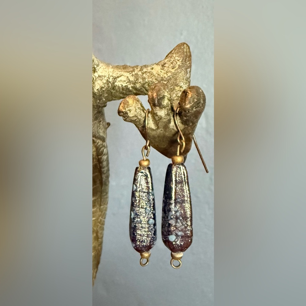 Elegant Lapis Earrings
Vintage lapis beads